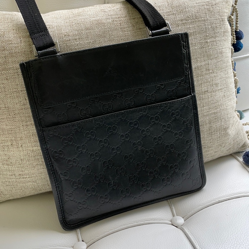GUCCI Black Cross Body Bag
